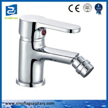 China Sanitary Ware Cheap Single Lever Bathroom Bidet Faucets for Sale - Ningbo Sinoflag International Trading Co., Ltd. - China
