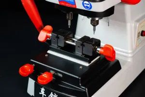 Wholesale Csh001plus Manual Key Cutting Machine for Duplicating Car & House Keys - Hunan Kaidi Electromechanical Technology Co., Ltd. - China