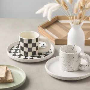 Stylish Korean Ceramic Mug with Checkerboard Design for Coffee and Tea - Chaozhou Fuyingmei Trading Co., Ltd. - China