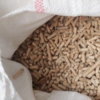 Wood Pellets 15kg Bags Biomass Fuel for Heating System Durable 6mm Pine Oak Hardwood Pellets - Smart Agri GmbH - Germany