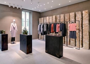 Boutique Interior, 3D Interior Design Available : Yes Material Pvc, Wood Service Location/City Lucknow Number of Projects Completed - Shivpuri Interior Decoraters - India