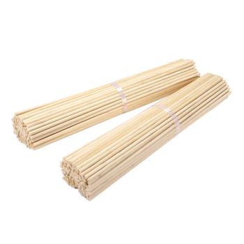 10" Kabab Stick Bamboo Cocktail Sticks BBQ Skewer Model NO. BS-070 Material Natural Bamboo HS Code 4421911090 Specification 2.5mm*15cm, 3.0*250mm, 4.0*300mm, - GANZHOU FUCHENG HOUSEHOLD PRODUCTS CO., LTD. - China