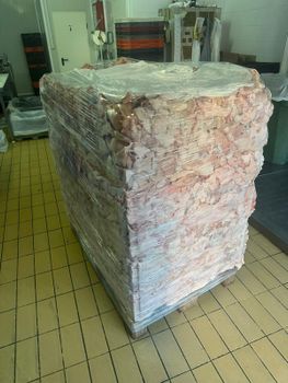 Pork Rind Form Monoblock Weight Per Unit 23 Kg Price Per Kilogram 0.36 - DROSOS MEGKOS IKE - Global