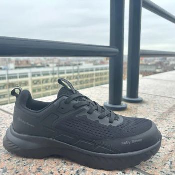 Super Lightweight Safety Shoes Outdoor Sports Footwear Customizable Walking Shoes - Quanzhou Ruby Raven Co., Ltd. - China