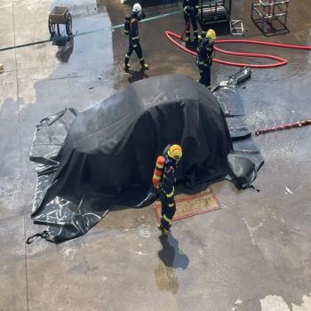 Good Products 0.5mm Glass Fiber Car Fire Blankets MOQ 1 PC Model NO. EV Origin China Trademark OEM Temperature 550c HS Code - Habita High Temperature Textiles Co.,Ltd - China