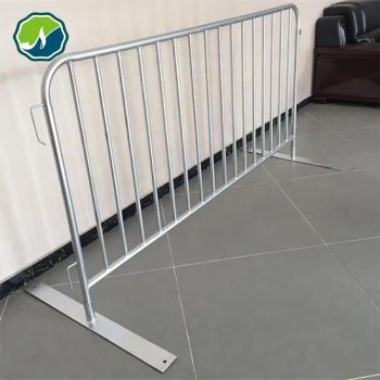 Custom Portable Safety Road Barricade Fence Traffic Metal Crowd Control Barrier with Flat Feet - Shanghai Jinnuo Metal Products Co., Ltd. - China