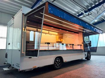 Mobile Pizza Taco Hot Dog Food Truck With Complete Kitchen Setup And Stainless Steel Interior For Food Service - CPW TRADE LTD - United Kingdom
