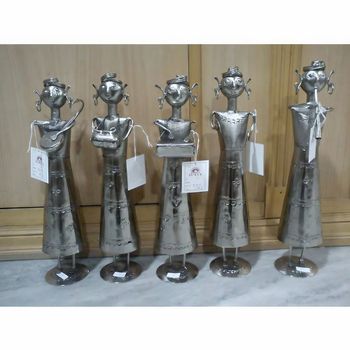 Iron Silver Decorative Items Color Silver Material iron Fine Finish yes Interior Decor yes Country of Origin Made in - Surya Handicrafts, India - India