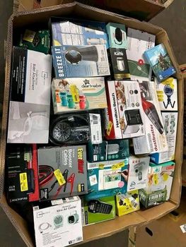 Bulk Phone Chargers And Cables Liquidation Pallets At Factory Price from MASI TRADING GMBH Bulk Phone Chargers And Cables Liquidation Pallets At Factory Price - MASI TRADING GMBH - Germany