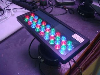 2012 Hot Colorful Light LED Wall Washer IP Rating IP65 Beam Angle 15° Input Voltage 24V Emitting Color RGB Lifespan 30000 - Topking Opto-Electric Technology Co., Ltd. - China