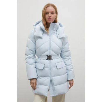 Wholesale Customized Winter Clothing High Fashion Ski Wear Hooded Women Puffer Jacket Goose Duck Down Jacket with Buckle Belt Women Outdoor Puffy Outwear - Jiaxing Layo Imp. & Exp. Group Co., Ltd. - China