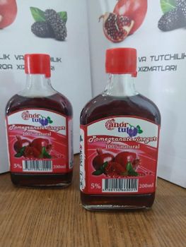 Vinegar pomegranate Packaging bottle Manufacturer Uzbekistan Type Vinegar pomegranate Processing Method Fermentation Flavor Profile Tangy And Fruity - Freeze Dried Fruit LTD - Uzbekistan