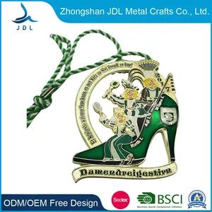 Free Sample! Wholesale Stuck Iron Beautiful Girl Shoes Shape Metal Carnival Medallion (134) - Zhongshan JDL Metal Crafts Co., Ltd. - China