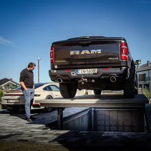Underground Hidden Car Parking Lift for Villa Garage Trademark HR Origin China Weight 1000 Kg Model NO. CK718 Moves Stationary - Hengjinrui (Shandong) Intelligent Manufacturing Co., Ltd. - China