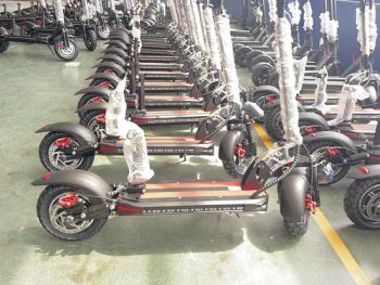 Scooter Youth 6000watts a Stopper Two Wheel Battery of 40ah Pet Green Power 72V 15000 Electric. Kids Ningbo Electric Scooters - Hangzhou Longwin Industry Limited - China