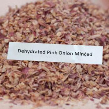 Dehydrated Pink Onion Minced from VH Global Export Dehydrated Pink Onion Minced - VH Global Export - India