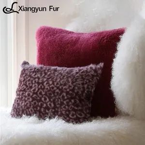 Wholesale Fashion Living Bedroom Sofa Soft Plush Covers Fluffy Throw Pillow Case Print Wine Red Leopard Goat Fur Cushion - Qingtongxia Xiangyun Fur and Leather Co., Ltd. - China