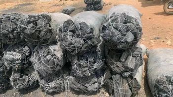 Top Quality Hardwood Charcoal for Sale... Delivery Form Bag, Big Bags Area of Application Industry Weight > 1 kg to 5 kg, > 10 kg to 25 kg, > 25 kg, > 5 kg to 10 kg, Up to 1 kg - Starmark Company Limited - Tanzania