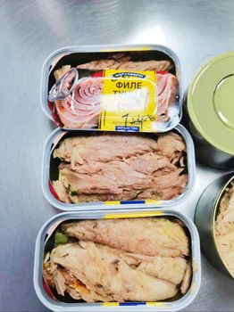 Canned Tuna Filets in Oil 1/4 Club Can Quality High quality , Rich of Omega-3 Certification HACCP, FDA, IFS,BRC,KOSHER, - Sindo Industrial Co Ltd - China