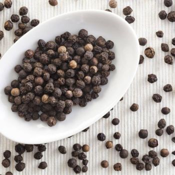 Organic Farm Selected Spice Supply Presenting Black Pepper Powder In Food Safe Bags - malter group - Tanzania