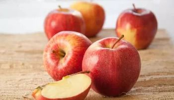 Fresh Fruits Like Apples, Grapes And Pineapples – product photo, Recommend Fallback
