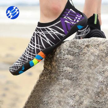 Water Shoes for Mens Womens Garden Shoes Quick Dry Beach Swim Sports Aqua Shoes for Pool Surfing Walking - Jinjiang Lizeng Shoes Material Co., Ltd. - China