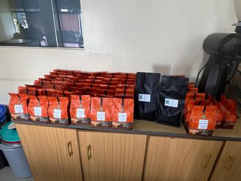 100% Arabica Coffee both Green and Roasted Organic Yes Bean Type Arabica - Jogas Merchants Limited - Kenya