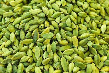 green cardamom Supply Model Bulk Supply Packaging Options Available Private Label Availability Yes Logistics Support Worldwide Export & Logistics Support - Neo Palates Pvt Ltd - India
