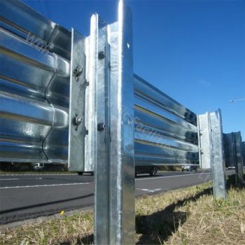 Bridge River Traffic Diversion Fence Galvanized Steel H U C U Sigma Post for Highway Thrie Beam W-Beam Crash Barriers - Wuhan Dachu Traffic Facilities Co., Ltd. - China