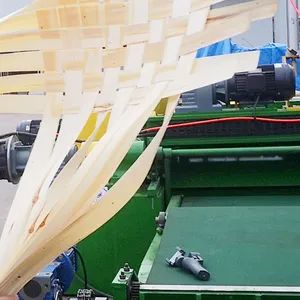 Woodworking Machinery Narrow Smaill Veneer Cutting Peeling Machines with Veneers Clipper - Shandong MINGHUNG Wood Based Panel Machinery Co., Ltd - China
