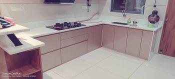 Modular Kitchen Designing Colour White Material Wooden Warranty 5 Years Appearance Modern Finish Type - Gujarat Profile - India