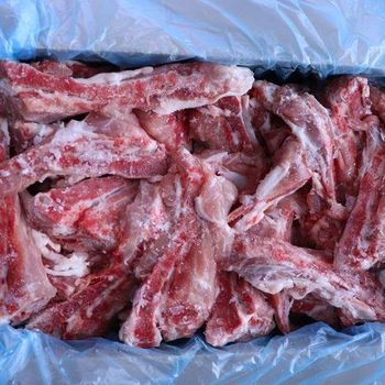 Wholesale Frozen Pork Tail Bones Organic IQF Processed High Quality Trans-Fat Free Vacuum Pack Nutritious HealthyGrade a Export Quality for Restaurants Butchers and Export Markets - Industrias Carniças Montronill SAU - Spain