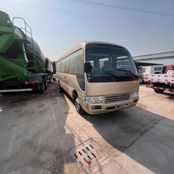23 Diesel Medium-Sized Buses: Coach Kestrel with 10 to 19 Seats, 50-Seat Luxury City Buses, Medium-Sized Tourist Buses - Liangshan Jinen Automobile Trading Co., Ltd. - China