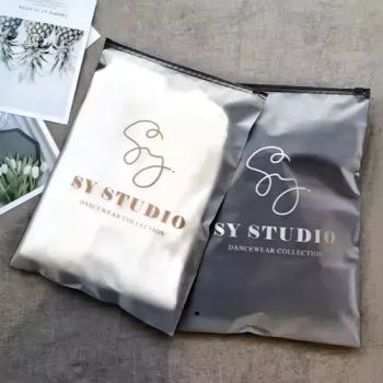 Frosted Plastic Zipper Packaging Bag for Medicinal Herbs Origin China Trademark yushun Model NO. bag-16G HS Code 3923210000 - Qingdao Yushun Plastic Co., Ltd. - China