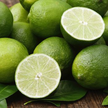 BEST SELLING Wholesale Top Quality Fresh VIETNAMESE Green Lime/ Lemon cheap price wholesale/ Seedless Lime Fresh Lemon - EXPO COMMODITIES (VIET NAM) COMPANY LIMITED - Vietnam