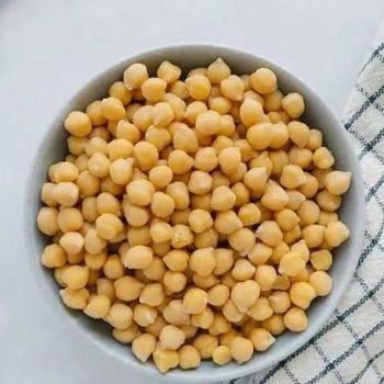Product Names: Chickpeas, Green Millet, Wheat Flour, Yellow Maize, Gold Raisins, and Black Raisins. - Infinity Global Import & Export - India