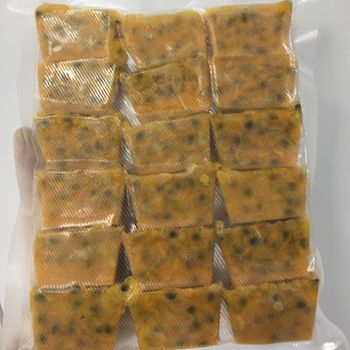 Passion fruit juice for frozen frozen passion fruit juice cube or bottle origin Vietnam sweet taste purple passion fruit sale - NGAN HOA PHAT TRADING SERVICE COMPANY LIMITED - Vietnam