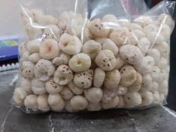 Fox Nuts 19-25mm (Raw) Grade A+,19-25mm Max. Moisture (%) 12 Place of Origin Bihar, - DELIFRO FOOD PRIVATE LIMITED - India