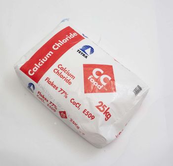 FOR SALE CALCIUM CHLORIDE FEED GRADE /CALCIUM CHLORIDE FLAKES/CALCIUM CHLORIDE FOOD GRADE/CALCIUM CHLORIDE PRILLED FOOD GRADE - POLCALC Sp. z o.o. - Poland