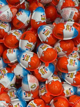 Original Kinder Joy Surprise Creamy Chocolate Delight With Exciting Collectible Toy Premium Quality Wholesale Price - PLANETE COMMERCE - France