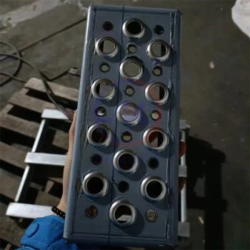 Quick Installation Stair Tread with Pre-Drilled Holes Drilling Holes - Hebei Hangjin Wire Mesh Products Co., Ltd. - China
