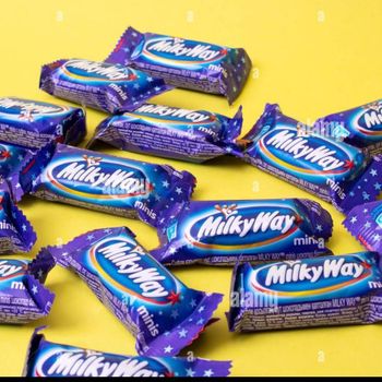 Milky Way Delicious Milk Chocolate White Nougat Coated from BOLIDO NETHERLANDS B.V. Milky Way Delicious Milk Chocolate White Nougat Coated - BOLIDO NETHERLANDS B.V. - Netherlands