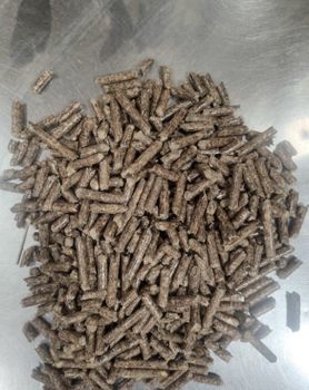 Biomass Wood Pellet (8mm) from Agro Waste - AMAC GOLD AND DIAMOND METALS SUPPLIER - Germany