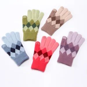 Cute Glove Winter Warm Thick Embroidered Outdoor Riding Knitted Gloves - Jurong Yuanfeng Industries Ltd. - China