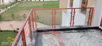 Ss Glass Balcony Railing 1000mm Stainless Steel SS304 Height 3 Feet Durability High Appearance Sleek Transparency High Steel Grade - Sunshine Metal World - India