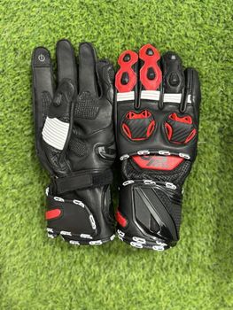 Motorbike Gloves Design Logo Gp Moto Logo On The Wrist Area Wrist Adjustment Hook-and-loop (velcro) Strap Color Scheme Black With Red And White - Rider’s Wardrone - Pakistan