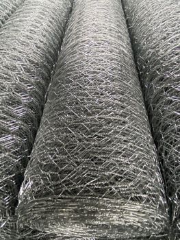 Galvanized Hexagonal Wire Mesh Chicken Mesh Rabbit Nettin Length > 100 m Surface Coated Ventilation Good Hole Size 1.2 Inch - Dingzhou Yikang Metal Products Co., Ltd - China
