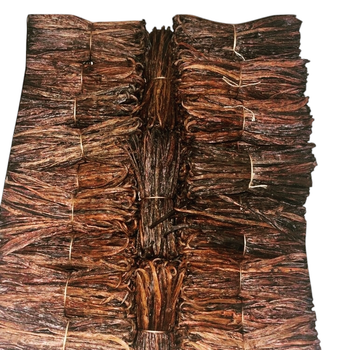 Vanilla Extract Origin Uganda Max. Moisture (%) 25% Vanillin Content High Moisture Content 20-25% Grade Extract grade beans - Dinner House - Uganda