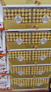 Fast Delivery Ferrero Rocher Premium Hazelnut Chocolate Confection Elegant Chocolate Selection with Rich Hazelnut - PLANETE COMMERCE - France