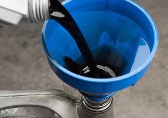 Used motor oil Water Content Low Sulfur Content Low Packaging Details 21 tons Lab Analysis Available Yes Silicon Content Controlled - Byonerga - Canada